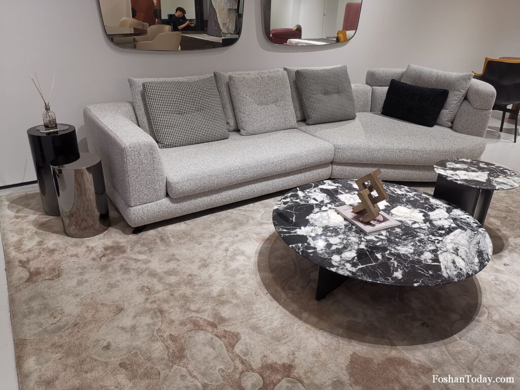 A Modern Minimalist Home Furniture Supplier in Foshan Sunlink Market