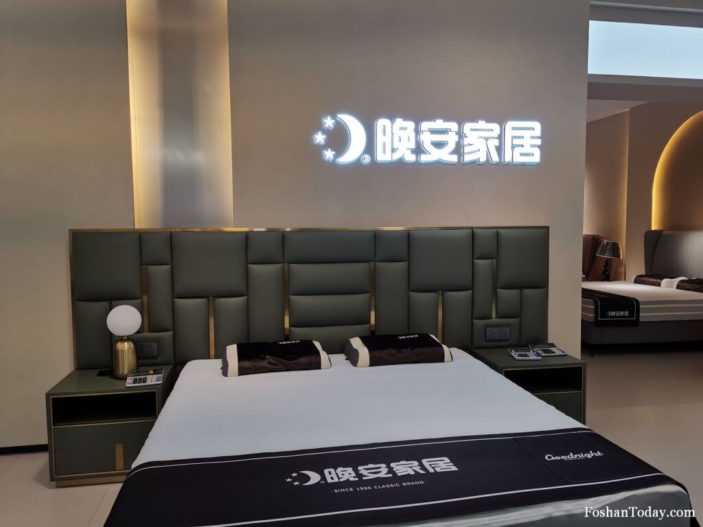 A Professional Classic Bed Supplier in Foshan Sunlink Market
