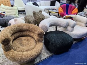 Read more about the article A Supplier of Novel and Aesthetically Pleasing Accent Chairs