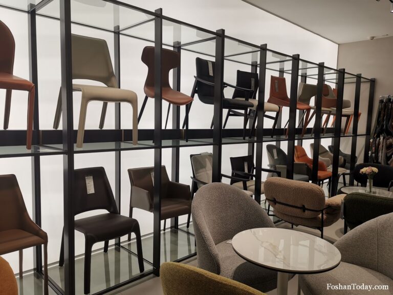 An Accent Chair Supplier in Foshan Nanhua Furniture Market