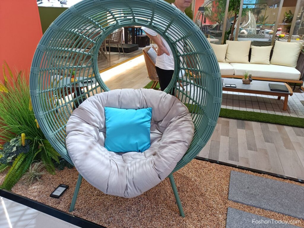 An Outdoor Furniture supplier in Foshan Red Star Macalline Market