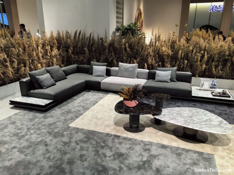 luxury sofa supplier in foshan furniture market