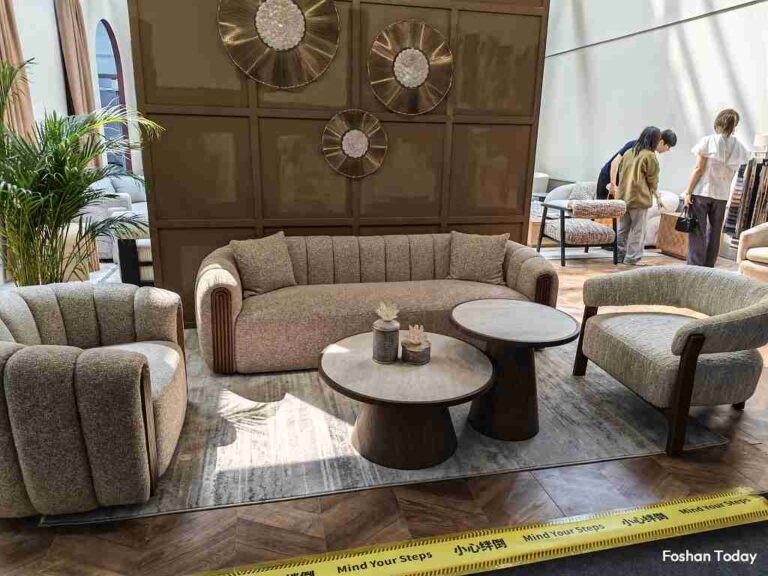 ciff-2026-sofa-curved-design-living-room-03