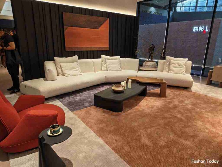 ciff-2026-sofa-large-sectional-modern-01