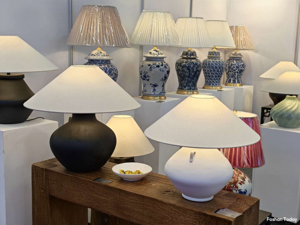 blue-white-porcelain-lamp-bases
