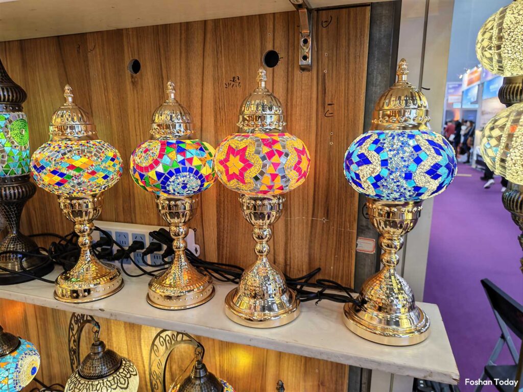 colorful-mosaic-lamps-closeup