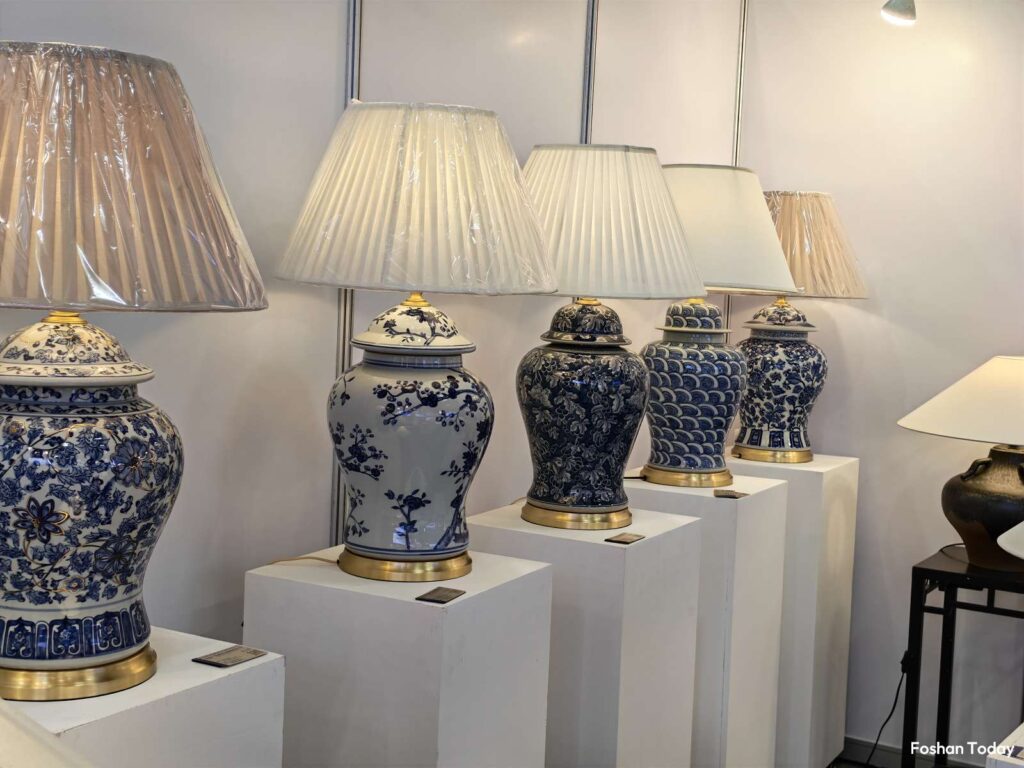 jingdezhen-ceramic-lighting-display
