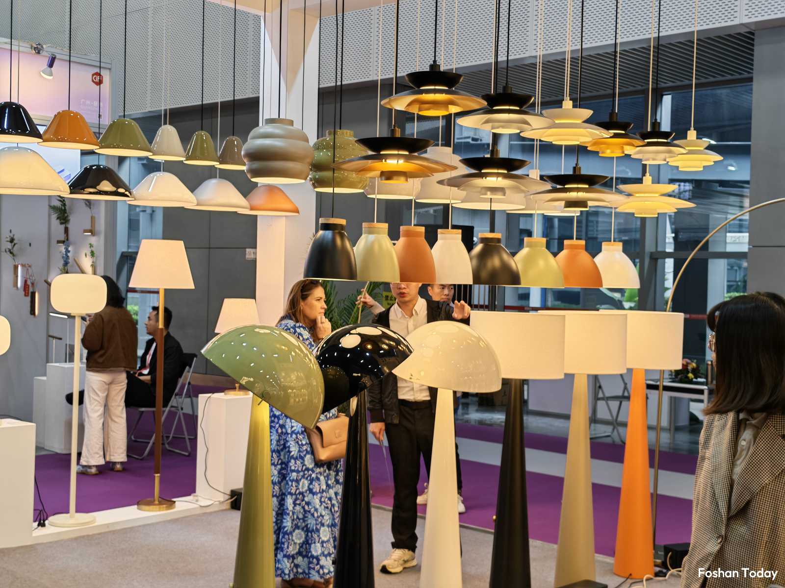 meath-colorful-table-lamp-display