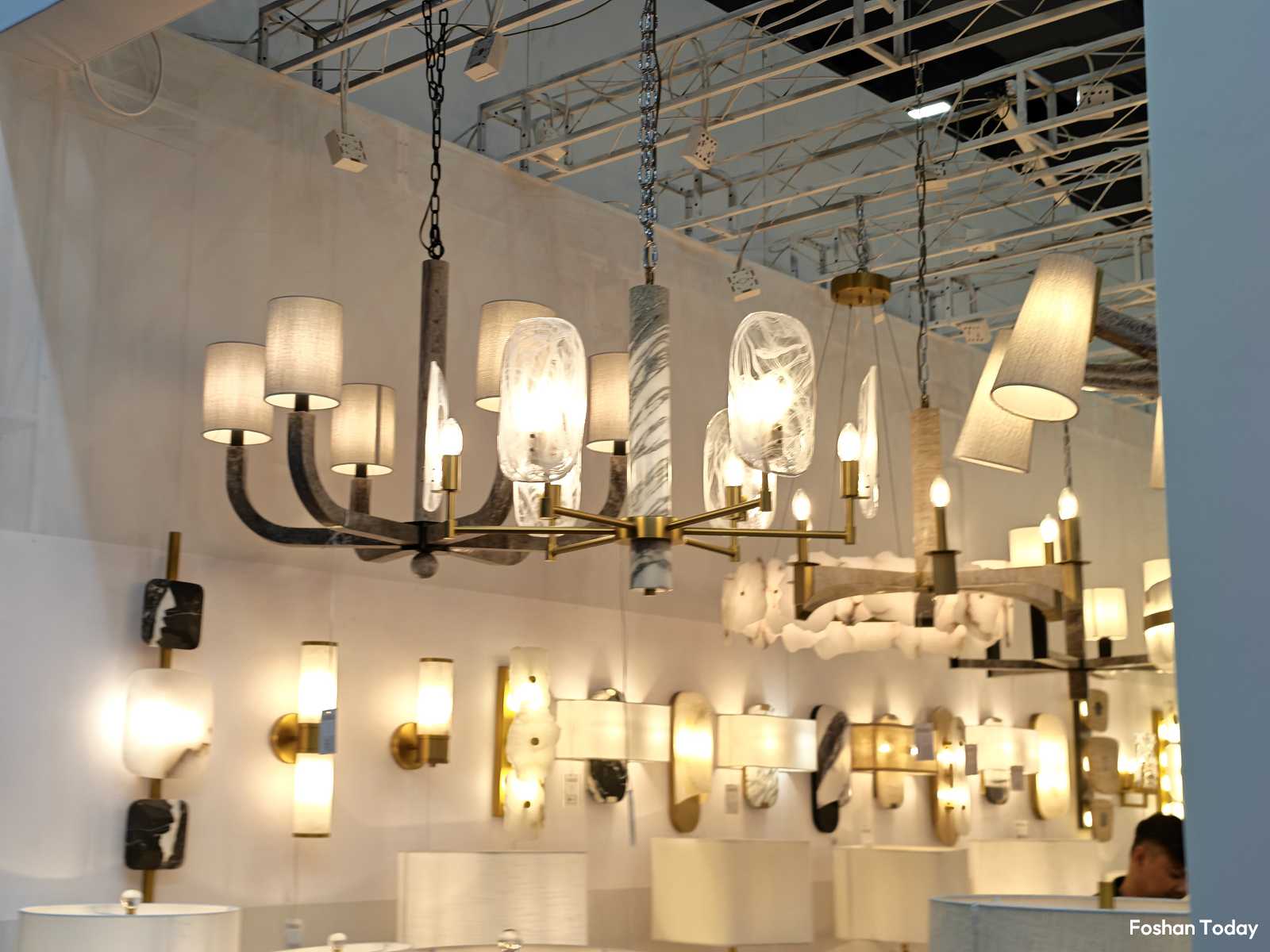 meath-sculptural-chandelier-details