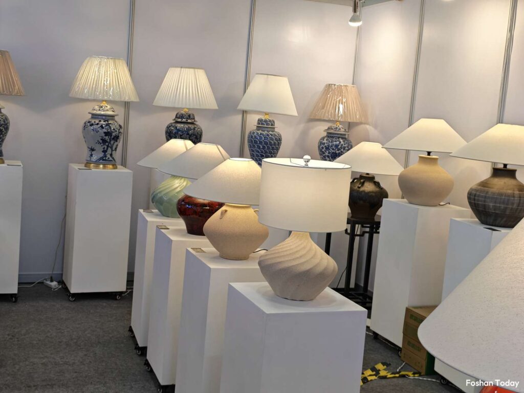 oversized-shade-ceramic-lamps