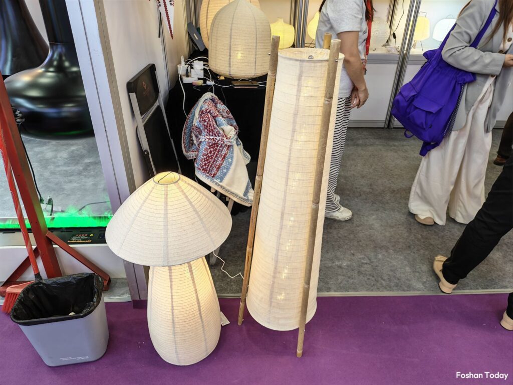 sculptural-paper-floor-lamps-ciff-2026