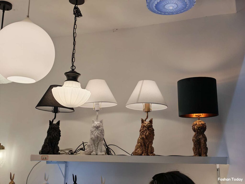 soft-fabric-shade-lighting-display