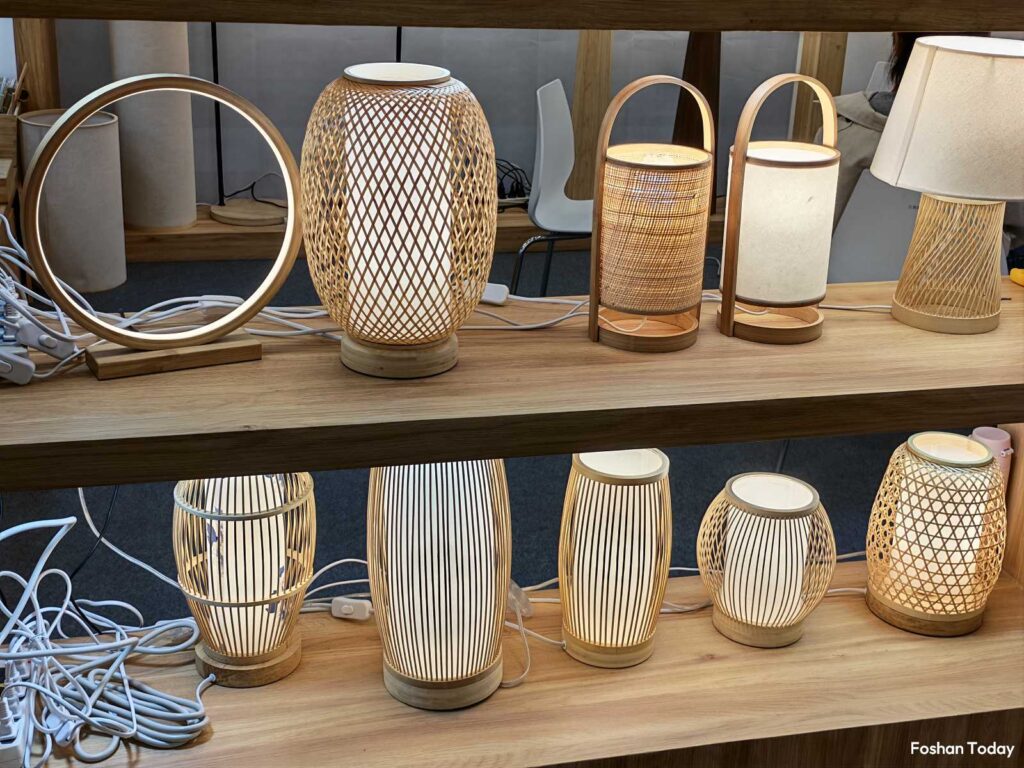 woven-lantern-table-lights-display